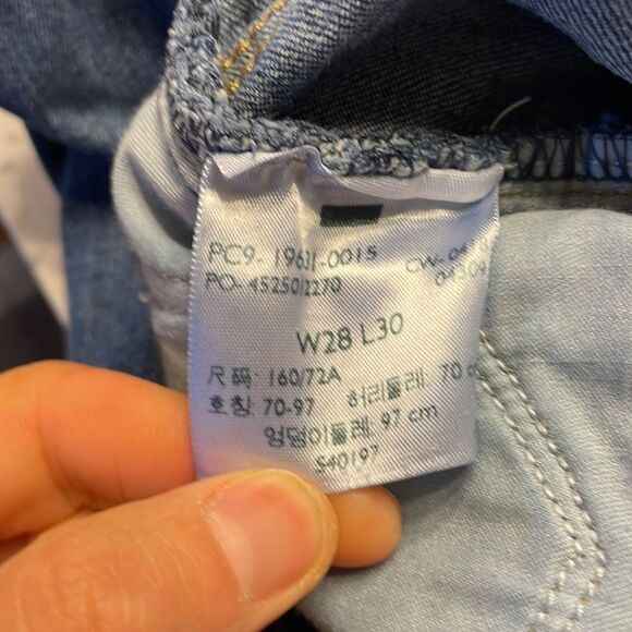 LEVI’S 314 shaping straight woman’s jeans. They are a size 28 - Picture 12 of 16